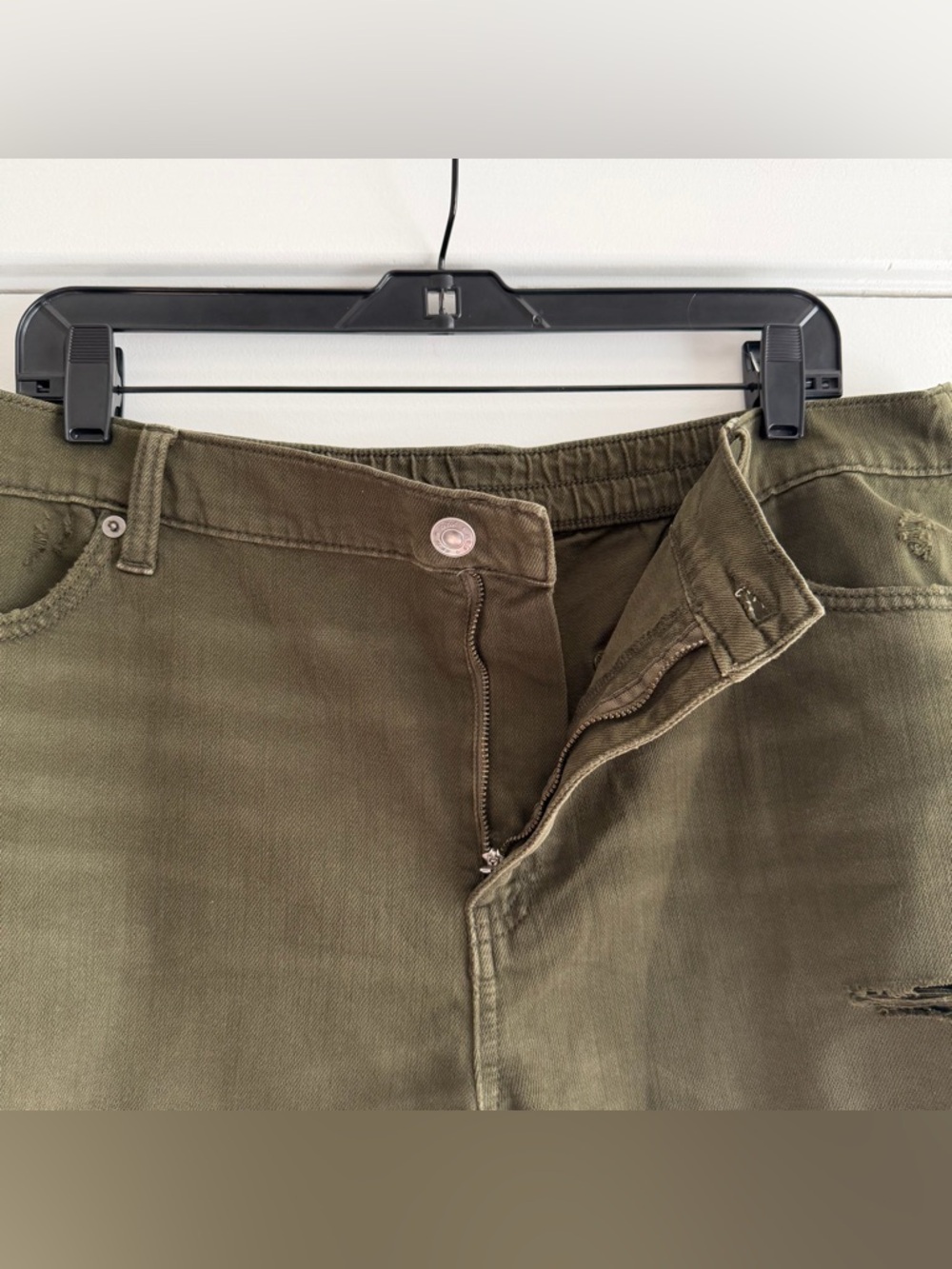 aerie Daydreamer Olive Green Distressed Denim Shorts NWT - Picture 4 of 5